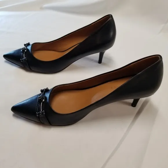 Coach Lauri Woman Shoes Sz 9B Classic Pump Black Leather Lock Detail Pointed Toe