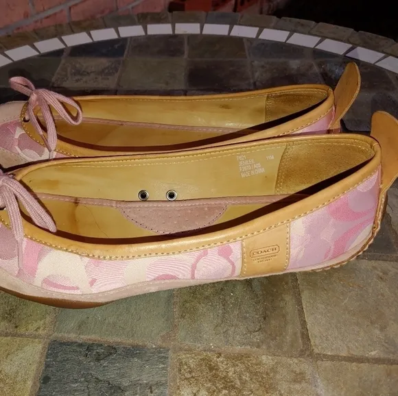 COACH PINK FLAT SHOES SIZE 11. SELLING MATCHING BAGS TOO PLS ASK IF INTERESTED!!