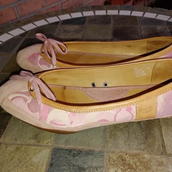 COACH PINK FLAT SHOES SIZE 11. SELLING MATCHING BAGS TOO PLS ASK IF INTERESTED!!