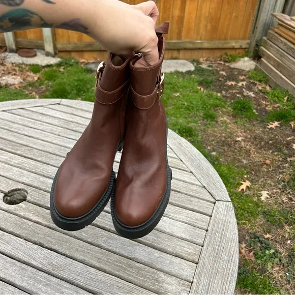 COACH Size 8.5 COACH Buckled Lug Sole Engineer‎ Boots brown