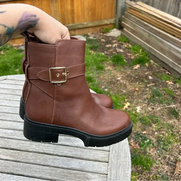 COACH Size 8.5 COACH Buckled Lug Sole Engineer‎ Boots brown