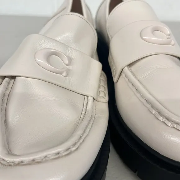 Coach sz7.5 ivory logo C Leah slip on loafer Oxford shoe heeled flat chunky sole
