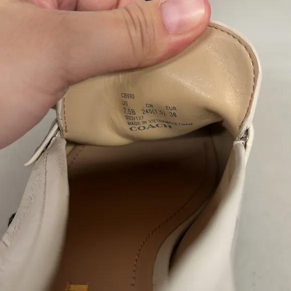 Coach sz7.5 ivory logo C Leah slip on loafer Oxford shoe heeled flat chunky sole
