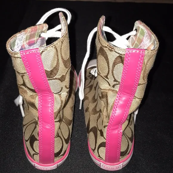 Coach vintage booties High-Top Converse Shoes.Beautiful condition.Smoke free Hom