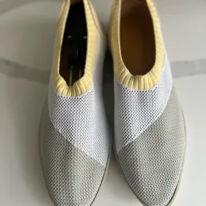 Coclico Piper Flat Pale Knit Sneaker Size 39‎ Eu 8.5 US
