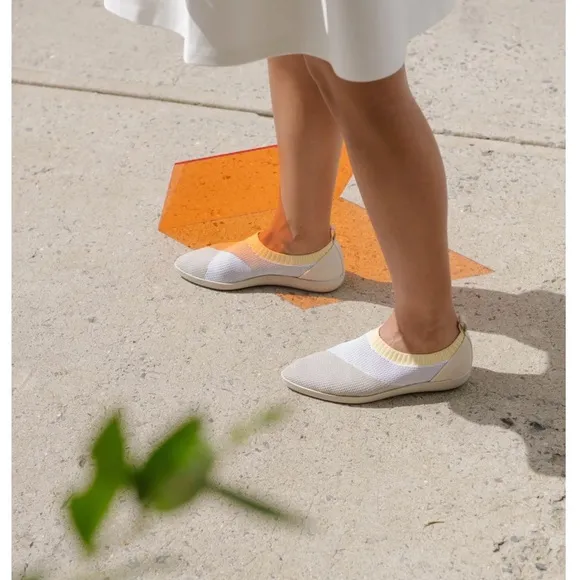 Coclico Piper Flat Pale Knit Sneaker Size 39‎ Eu 8.5 US