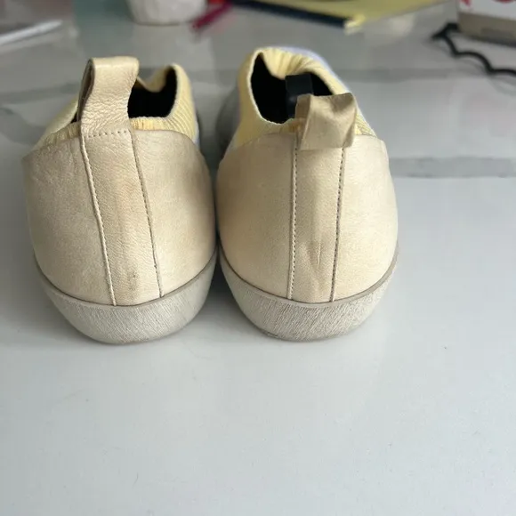 Coclico Piper Flat Pale Knit Sneaker Size 39‎ Eu 8.5 US