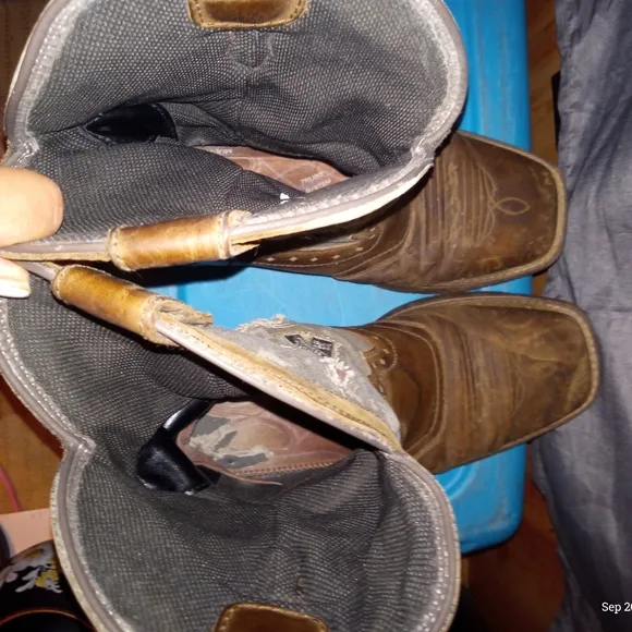Cody James Brown leather work boots