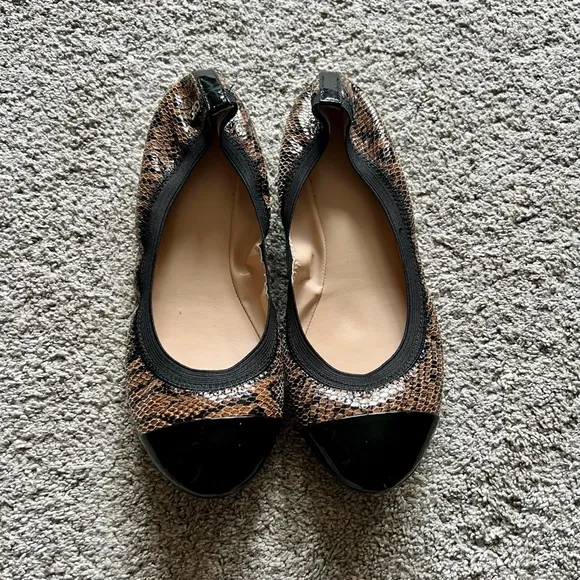 Cole Haan Deltona Size 8 Snakeskin Leather Patent Cap Toe Ballet Flat Shoes