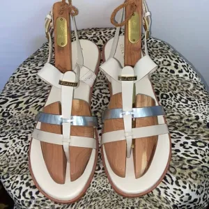 Cole Haan Sandals Shoes “Finley” Blush and White NWOT 7 B