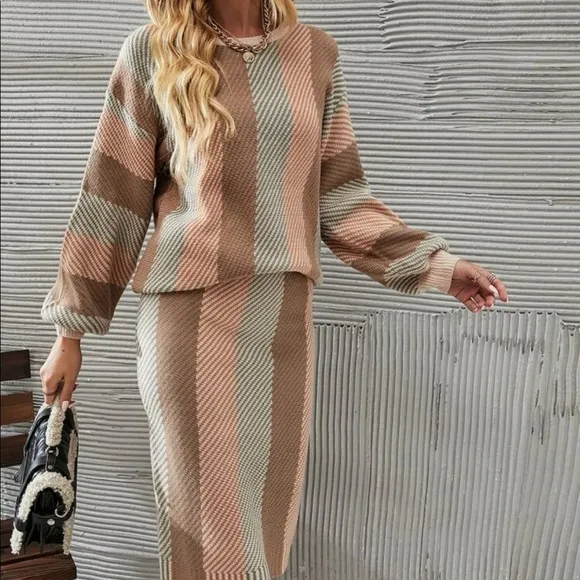 Colorblock sweater &amp; knit skirt