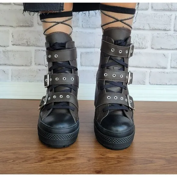 ⭐Converse Chuck 70 De Luxe Heel Leather &amp; Buckles 10.5 Women Boots Brown A12209C