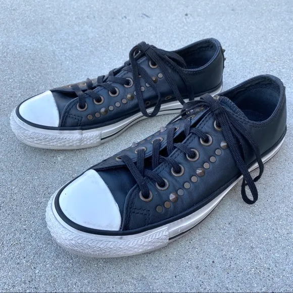Converse studded low top sneakers black leather gold spiked women’s 7 men’s 5