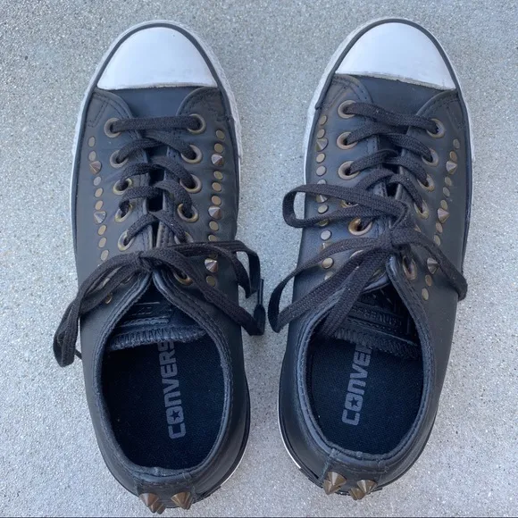 Converse studded low top sneakers black leather gold spiked women’s 7 men’s 5