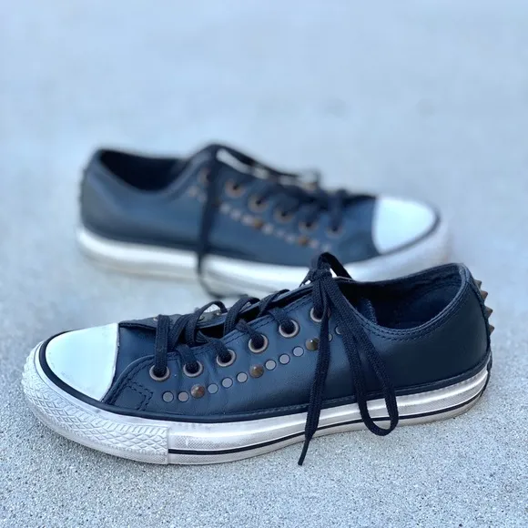 Converse studded low top sneakers black leather gold spiked women’s 7 men’s 5