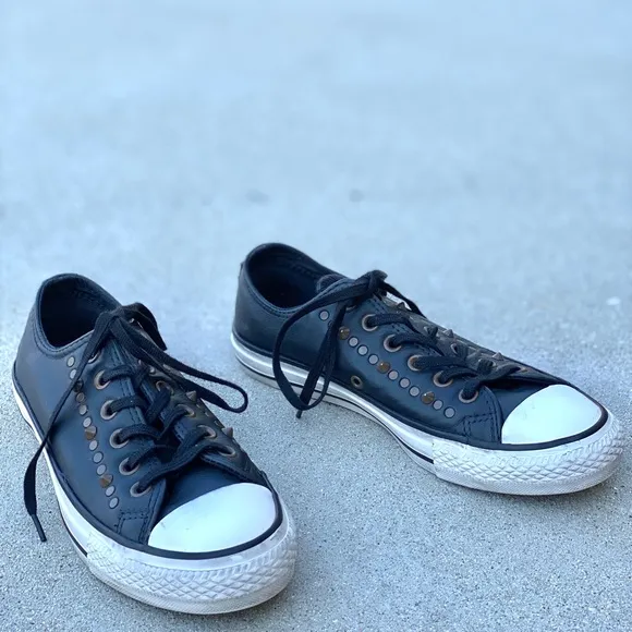 Converse studded low top sneakers black leather gold spiked women’s 7 men’s 5