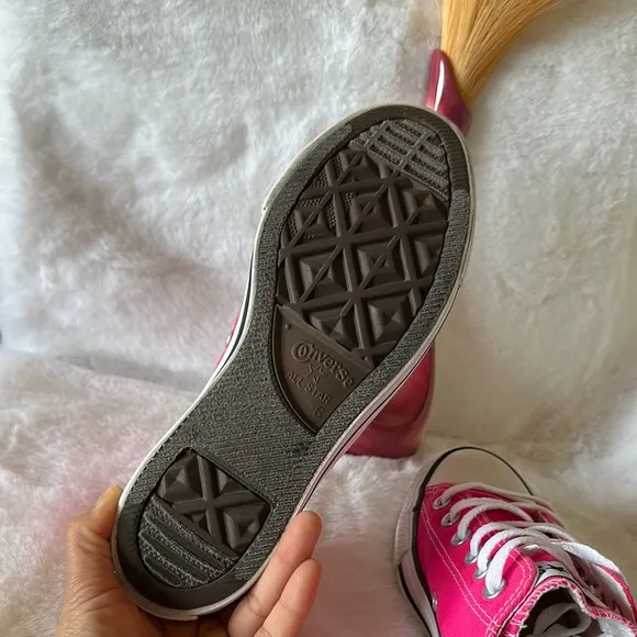 Converse Women's size 8 Men’s size 6 Pink Sneakers