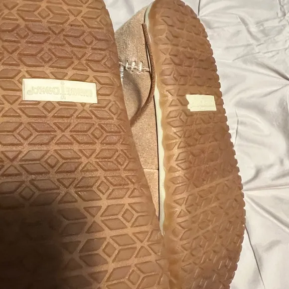 Cozy Knit and Suede Women's Slippers