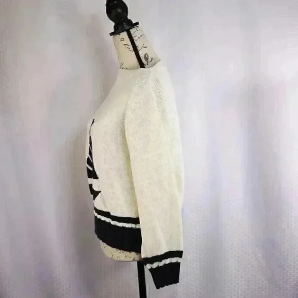 Crazy Horse/Liz Claiborne Size L 3/4 sleeve cropped blue white sailboat sweater