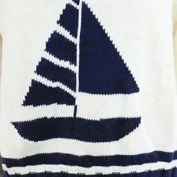 Crazy Horse/Liz Claiborne Size L 3/4 sleeve cropped blue white sailboat sweater