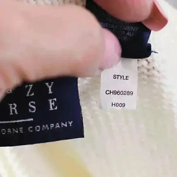 Crazy Horse/Liz Claiborne Size L 3/4 sleeve cropped blue white sailboat sweater