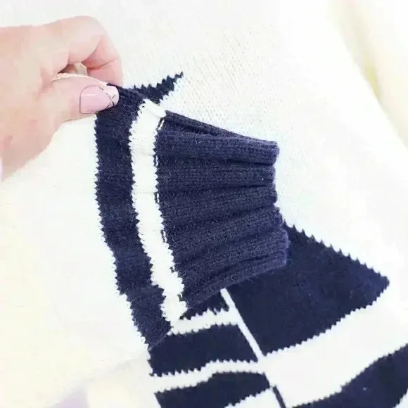 Crazy Horse/Liz Claiborne Size L 3/4 sleeve cropped blue white sailboat sweater