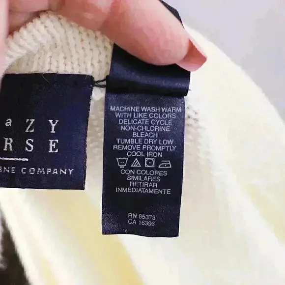 Crazy Horse/Liz Claiborne Size L 3/4 sleeve cropped blue white sailboat sweater