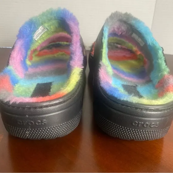 Crocs Classic Cozy Spray Dye Sandal Women's 12 / Men's 10 Fuzzy Rainbow Shoes