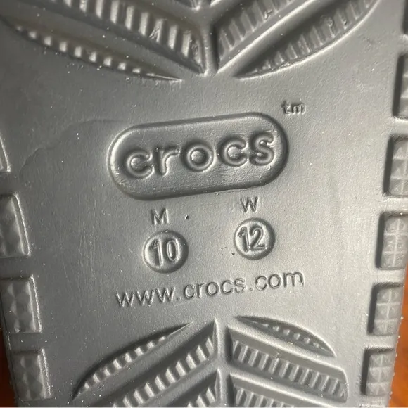Crocs Classic Cozy Spray Dye Sandal Women's 12 / Men's 10 Fuzzy Rainbow Shoes