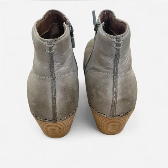 Dansko Maria Milled Nubuck Leather Clog Boots Taupe Grey Size 39 US 8.5 - 9