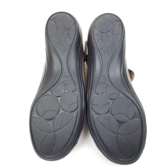 Dansko Mathilda Womens Sz 40 US 9.5-10 Brown Leather Mary Jane Slip On shoes