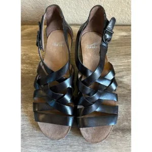 Dansko Vivian Gladiator Sandal Womens Shoes size 7.5 US