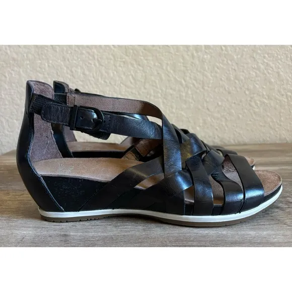 Dansko Vivian Gladiator Sandal Womens Shoes size 7.5 US