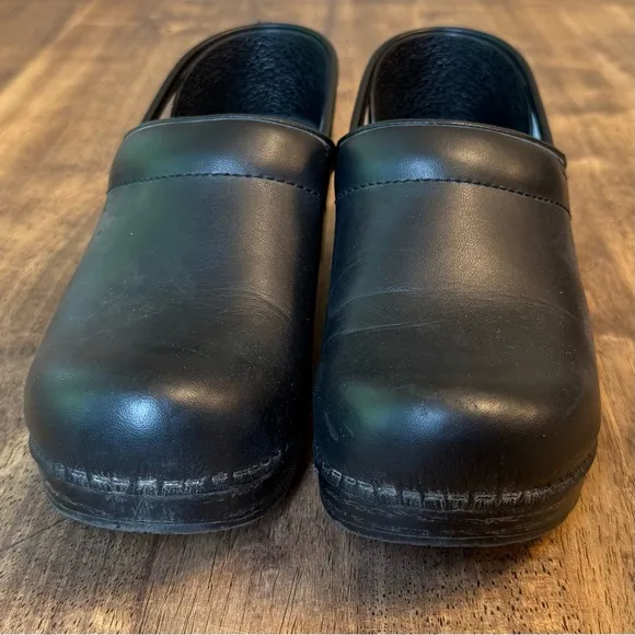 Dansko Women's Cabrio Leather Professional Clog Slip-On Heel Shoe Black Size 39