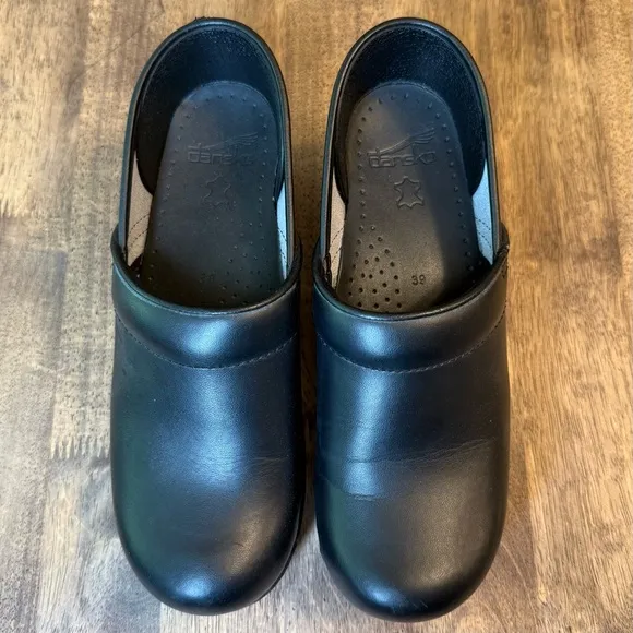 Dansko Women's Cabrio Leather Professional Clog Slip-On Heel Shoe Black Size 39