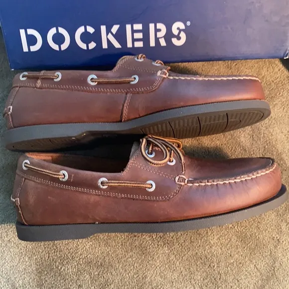 DOCKER’S VARDUS RUST LEATHER MEN’S HAND-SEWN CASUAL BOAT SHOES