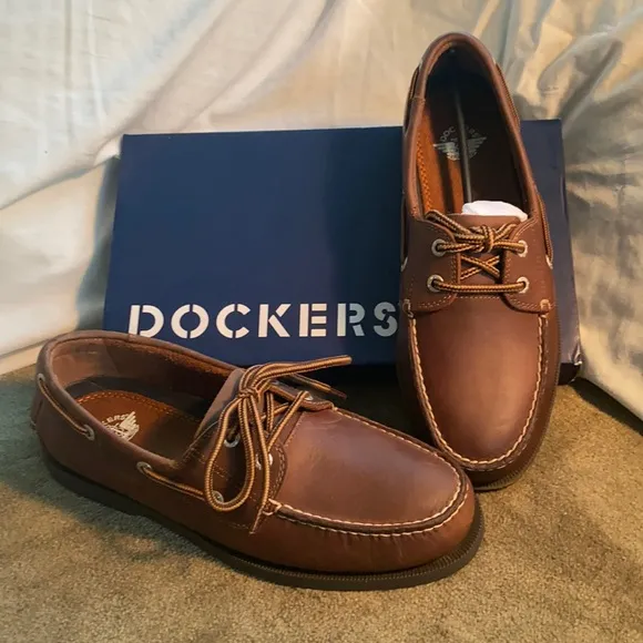 DOCKER’S VARDUS RUST LEATHER MEN’S HAND-SEWN CASUAL BOAT SHOES