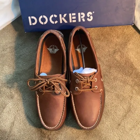 DOCKER’S VARDUS RUST LEATHER MEN’S HAND-SEWN CASUAL BOAT SHOES