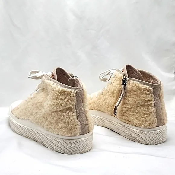 DOLCE VITA VEOLA PLUSH 👟 COLOR NATURAL-FUR LACE-UPS STREET-WEAR LADIES 10 NWOB