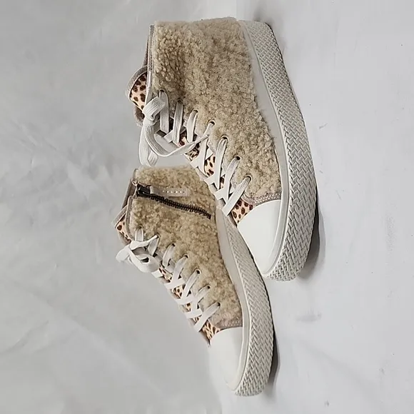 DOLCE VITA VEOLA PLUSH 👟 COLOR NATURAL-FUR LACE-UPS STREET-WEAR LADIES 10 NWOB