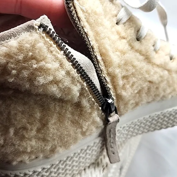 DOLCE VITA VEOLA PLUSH 👟 COLOR NATURAL-FUR LACE-UPS STREET-WEAR LADIES 10 NWOB