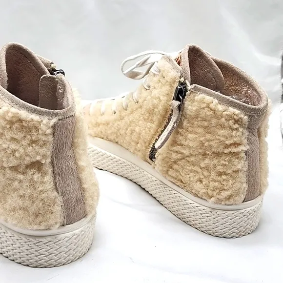 DOLCE VITA VEOLA PLUSH 👟 COLOR NATURAL-FUR LACE-UPS STREET-WEAR LADIES 10 NWOB