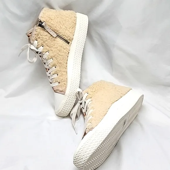 DOLCE VITA VEOLA PLUSH 👟 COLOR NATURAL-FUR LACE-UPS STREET-WEAR LADIES 10 NWOB