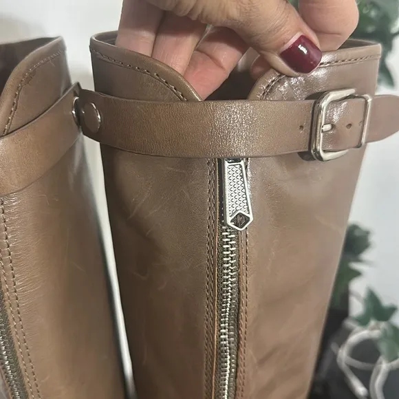 DONALD J PLINER Vive Calfskin Leather Tan Silver Buckle Zipper Tall Boots Sz 8.5