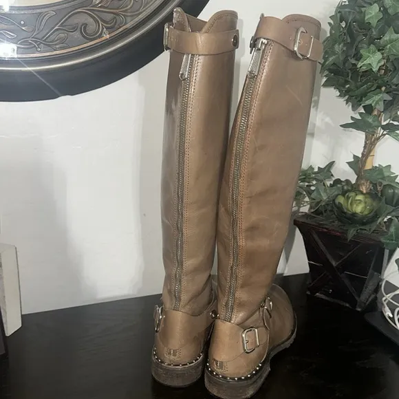 DONALD J PLINER Vive Calfskin Leather Tan Silver Buckle Zipper Tall Boots Sz 8.5
