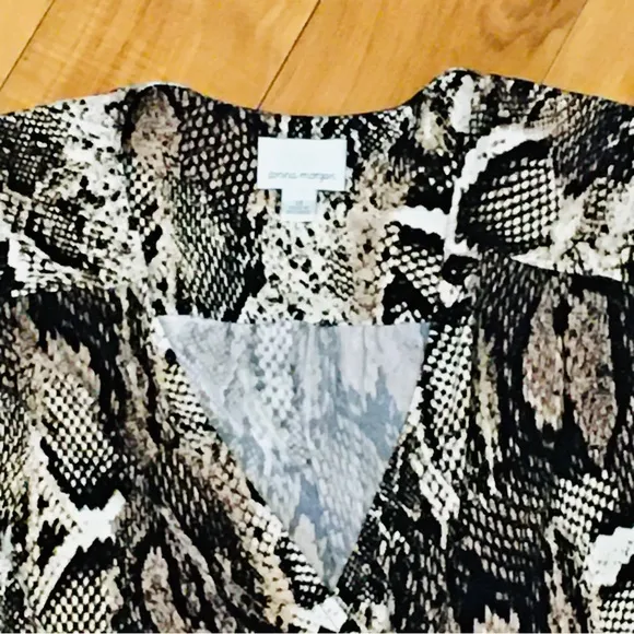 Donna Morgan snakeskin animal wrap style knee length dress large 14 work…