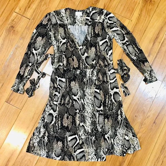 Donna Morgan snakeskin animal wrap style knee length dress large 14 work…