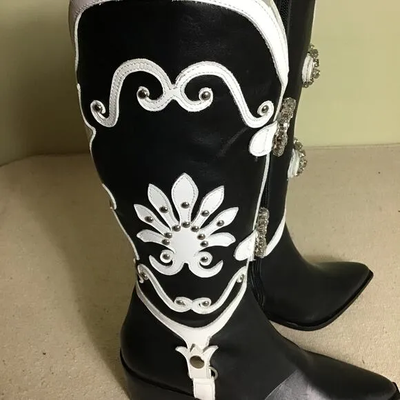 DossoDossi Women Leather Embellish Cowgirl boots Black Stone detail Size 38 NWOT