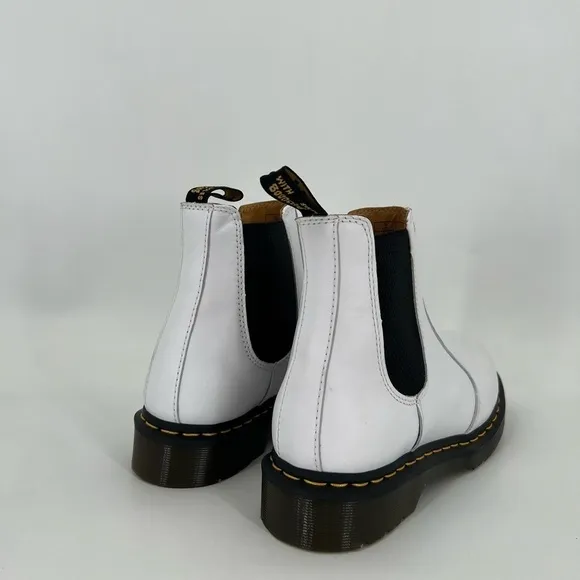 Dr. Marten 2976 Smooth Leather Chelsea Boots In White