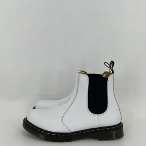 Dr. Marten 2976 Smooth Leather Chelsea Boots In White